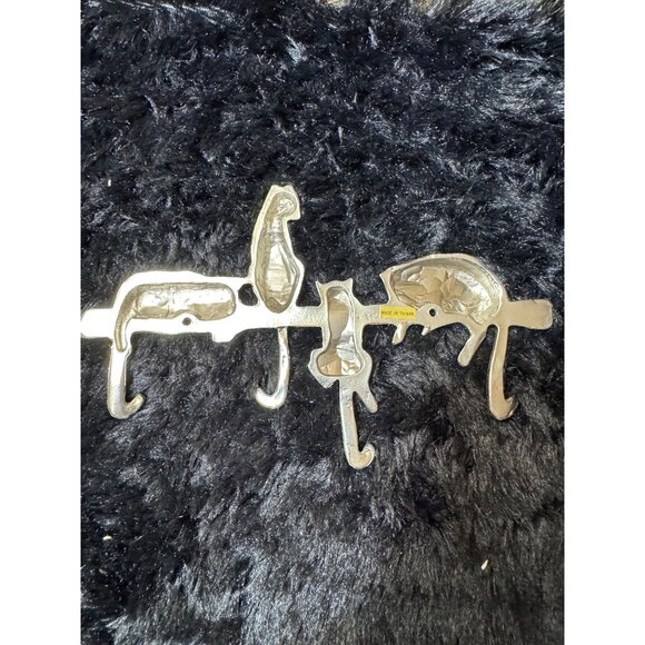 Solid Cat Wall Hook Hanger Featuring Four Playful Cats On A Branch - Picture 5 of 8